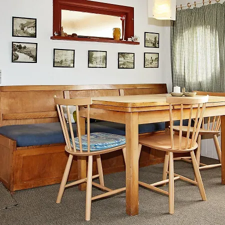 Three-bedroom Holiday In 23 Prázdninový dům *